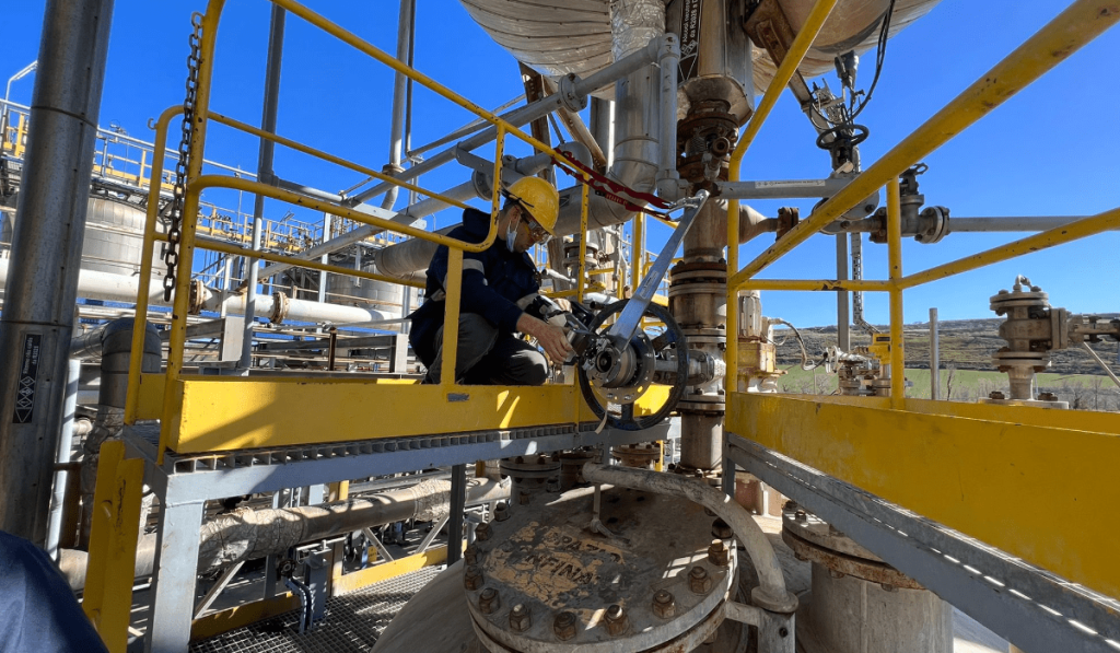 how to free a jammed gate valve