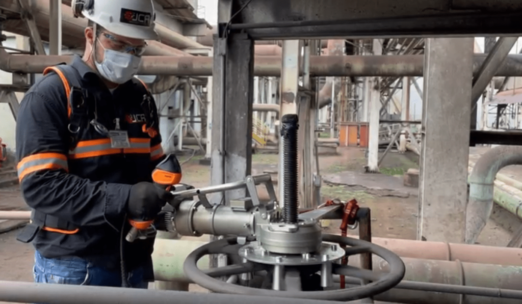 le poignée de pilotage ergonomique sur le "heavy duty" actionneur électrique portable de modec